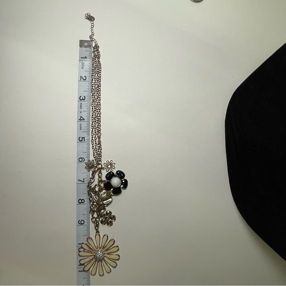 Floral Gold Tone Cream and Black Necklace - Picture 3 of 4